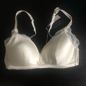 Elegant White Silk Lace Trim Bra